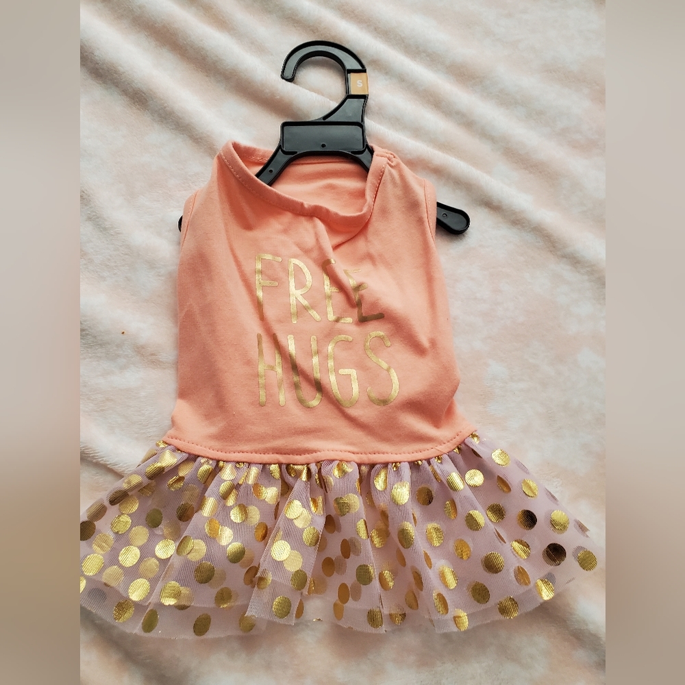 Free Hugs Dog Dress - Picture 1 of 2